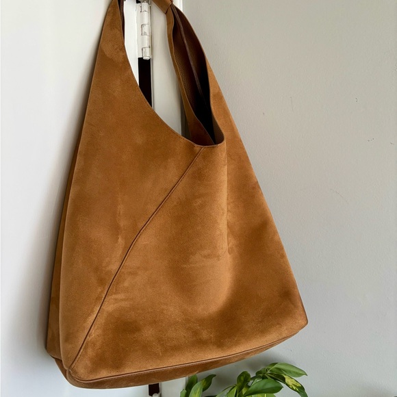 Banana Republic Vegan Suede Slouchy Tote - Picture 5 of 14